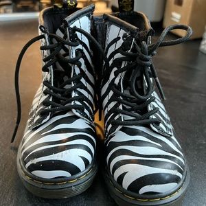 Doc Martens Toddler Zebra Airwave Boots
